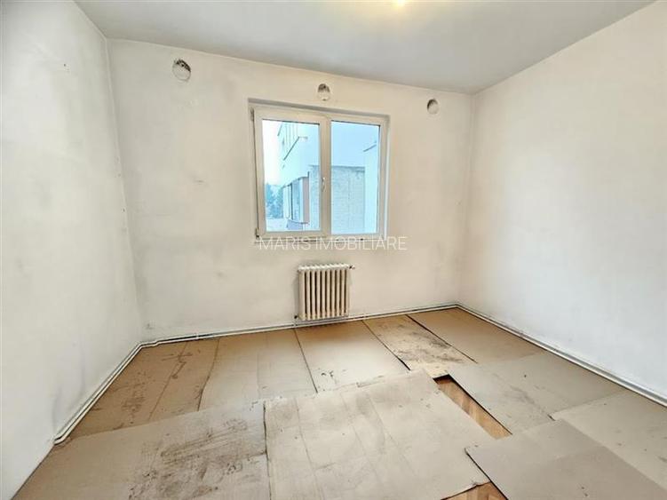 Dambu Pietros 3 camere etaj 3 - 4