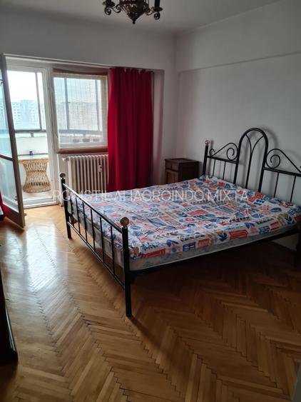 Bulevardul Unirii - 4