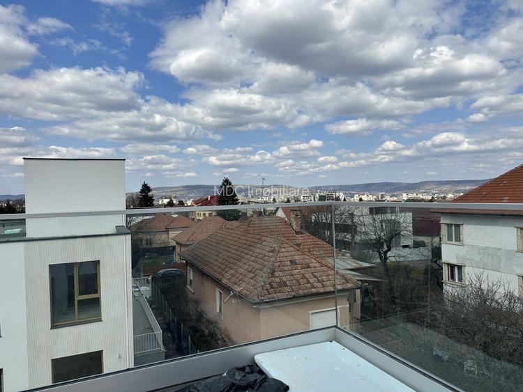 Oportunitate Excepțională de Locuire, Investiție sau Sediu de Firmă: Duplex Prem - 7