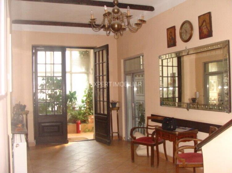 Spatiu birou mobilat central in vila zona Matei Voievod - 12