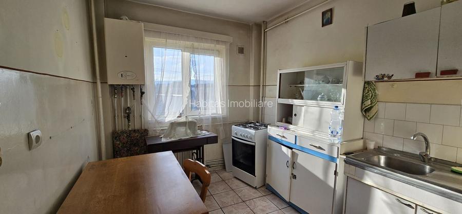 Apartament 2 camere decomandate,  etajul 2, str Aurel Vlaicu Marasti - 13