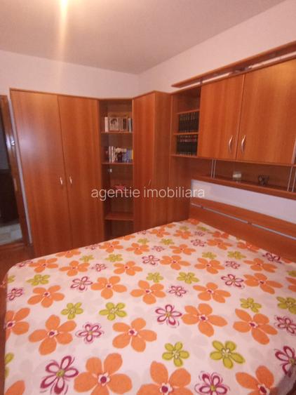 Apartament doua camere cu centrala gaze  zona Far-Abator - 9