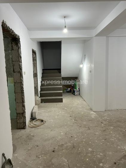 Casă spațioasă în Agigea, județul Constanța - 18