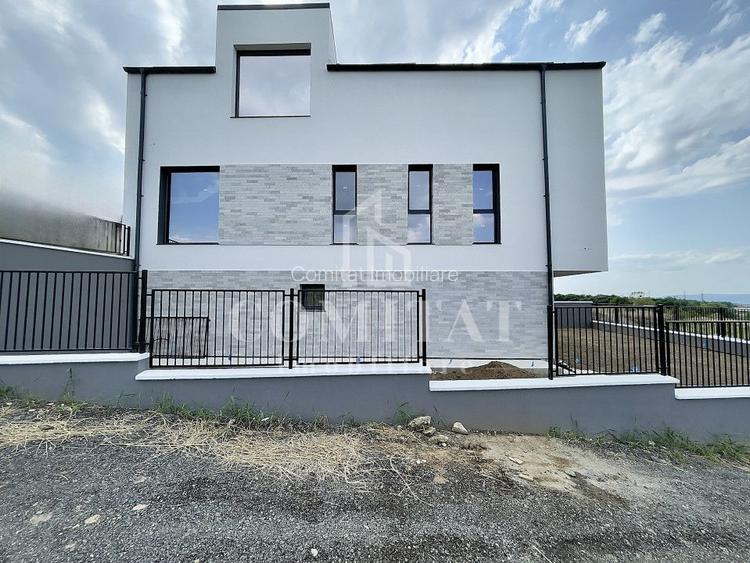 Casă individuală cu panoramă spre oraș zona de case și vile - 4