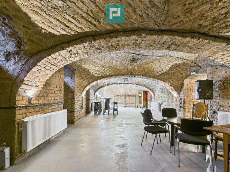 Eleganță subterană - pivniță exclusivistă Arad - 19