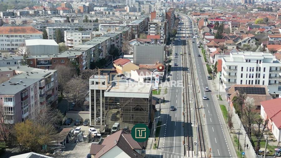 Clădire premium cu fațadă integral vitrată – oportunitate unică in Arad - 11