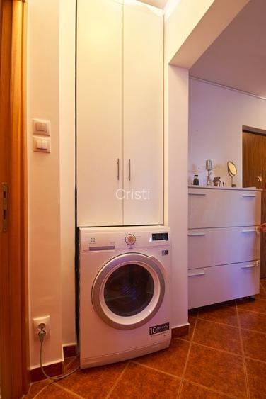 Proprietar, inchiriez apt. 2 camere, decomandat, Sebastian - Razoare - 10