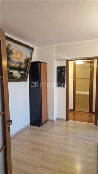 Apartament de 2 camere Titan 1 Decembrie Centrala proprie Metrou - 2