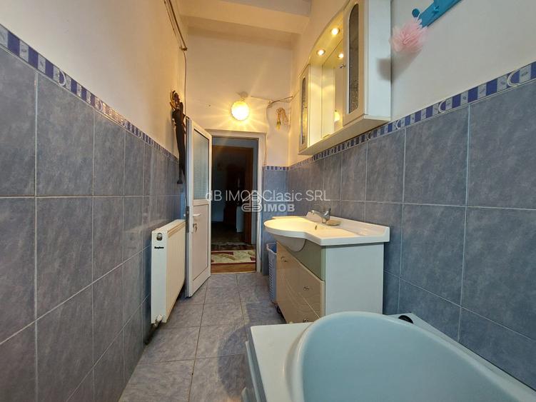 Vanzare casa langa liceul de arte „ Balasa Doamna ” - 12