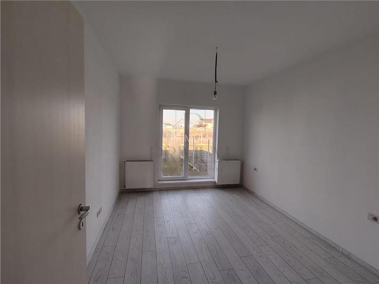 Duplex pe parter- finalizat - 2 dormitoare - pozitie foarte buna - 13