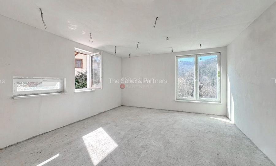 Imobil compus din 8 unitati locative - 8