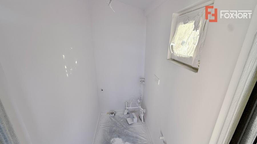 Duplex de vanzare, 3 camere pe parter + pod - Mosnita Veche