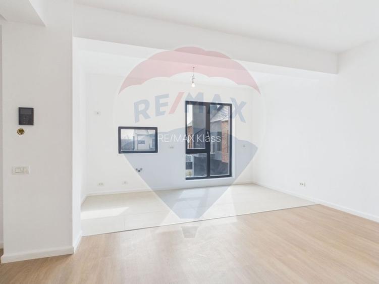 De vanzare| Apartament 3 camere nemobilat si 2 terase| Nobil Residence - 2