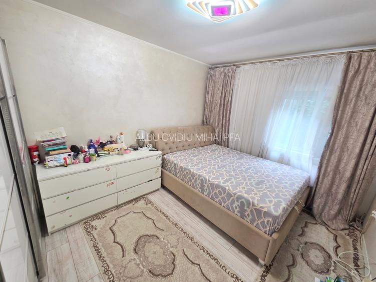 Voluntari, Andronache, vila P+1+M renovata, curte amenajata - 9