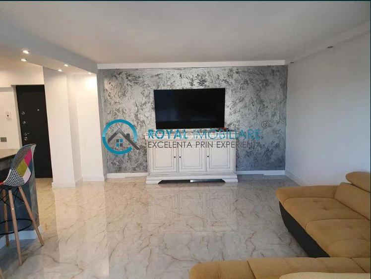 Royal Imobiliare - Vanzare apartament 3 camere zona Ultracentral - 2