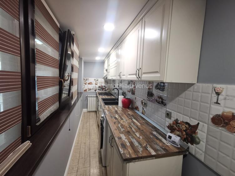 Apartament 3 camere Piata Mare parter - 2