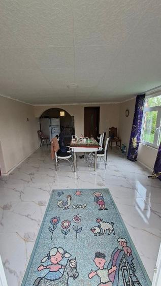 Casa în rosu de vanzare noua - 4