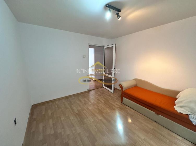 De vanzare apartament 4 camere decomandate Castanilor Bacau - 13
