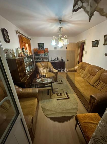 Apartament 3 camere Piata Progresul /etaj 2 - 10