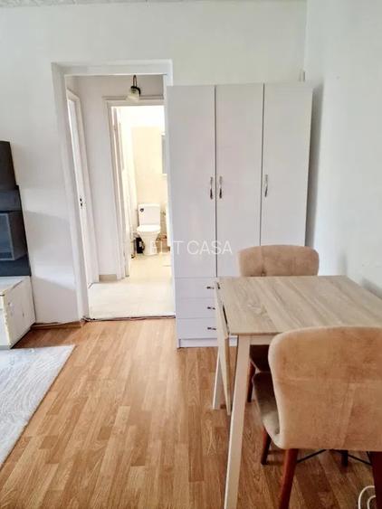 Apartament cu 2 camere, etaj 3/4, zona Podu Ros - 4