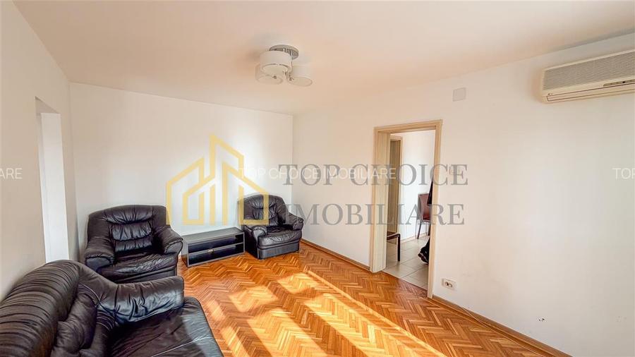 4 CAMERE DOROBANTI POLONA - BLOC 1981 - ETAJ 4 - VEDERE LINISTITA PE INTERIOR - 2