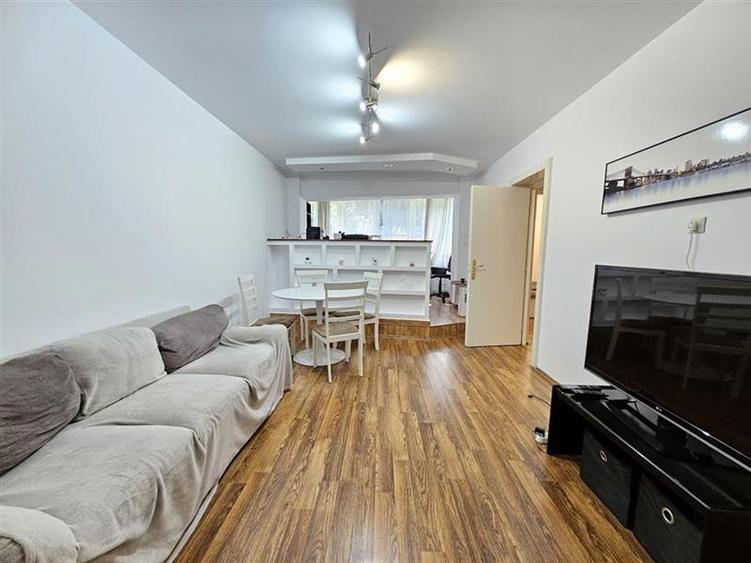 Apartament 3 camere Cornisa 7 Noiembrie Spitale UMF