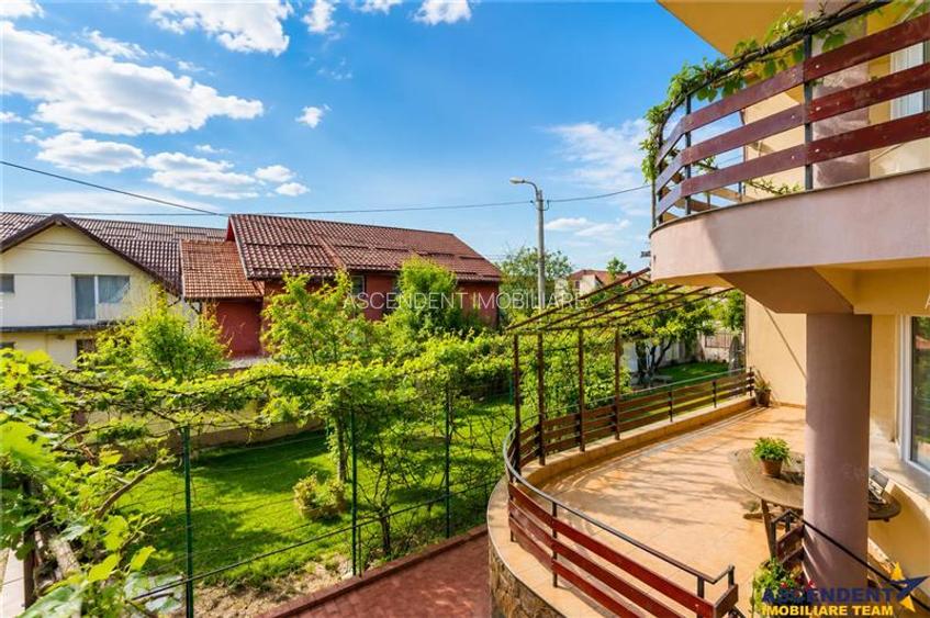 Vila solida Tractorul Coresi, spatii ample, teren 700 mp, garaj 4 masini - 11