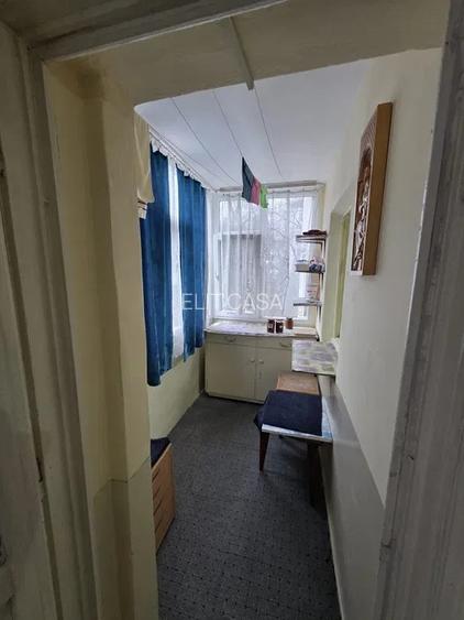 Apartament 3 camere, decomandat, zona Nicolina - 2