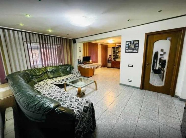 Vânzare 3 Camere 110 mp | Centrală Proprie | 2 min Mall Vitan, 12 min Metrou