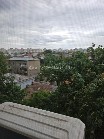 Liceul Iulia Hasdeu, strada Oborul Nou - 5