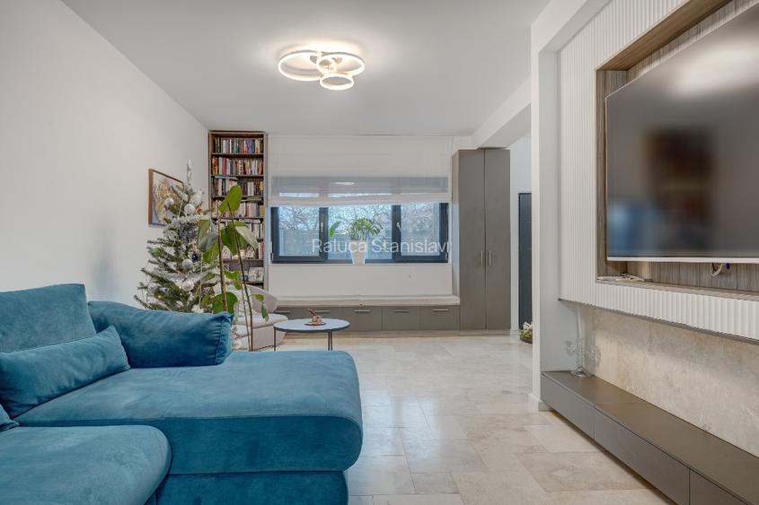 Vila Pipera in proximitate Porsche Nord-Campul Pipera - 362mp curte - 4