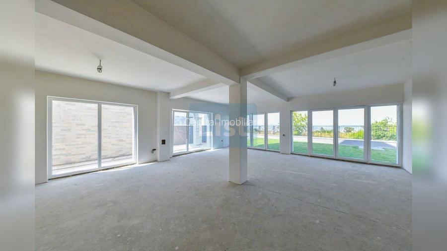 COMISION 0! Casa individuala 220 mp, Teren 400 mp, Zona Aroma - 33