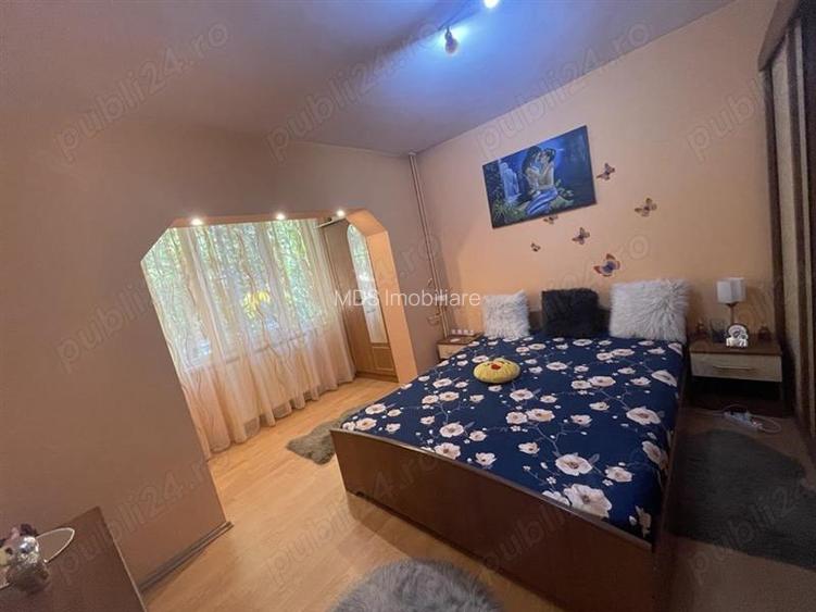 Decomandat la etajul 1 cu 2 balcoane in bloc anvelopat - 4