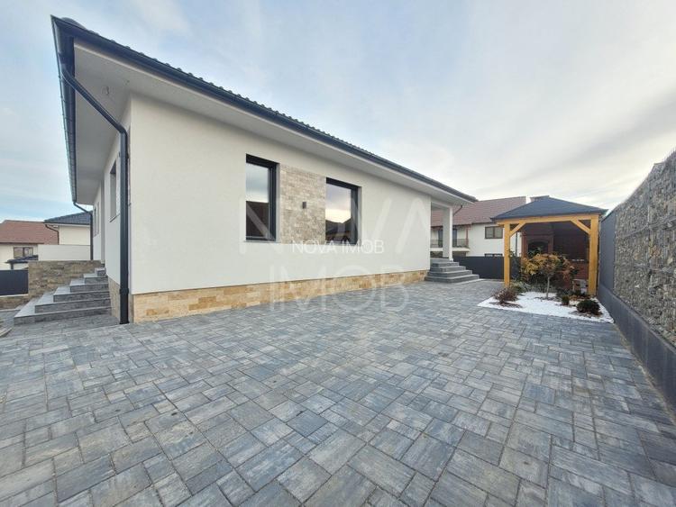 Casa individuala pe un singur nivel cu garaj dublu - Selimbar - 4