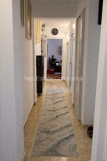 Apartament 3 camere | Decomandat | Etaj 2 | Parcare | zona Poarta 6 - 5