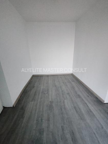 Imobil compus din casa si 1800mp teren in Suburbia Brodoc, judet Vaslui - 4