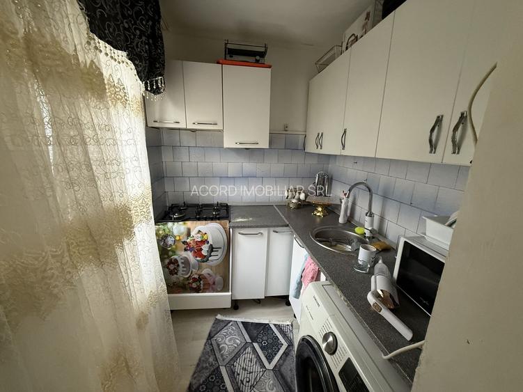 Apartament cu 3 camere de vânzare în zona Groapa - 5
