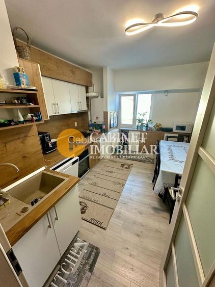 4 CAMERE RENOVAT - ETAJ 3 - BLOC DIN 1990 - ROND ZIMBRU - 10