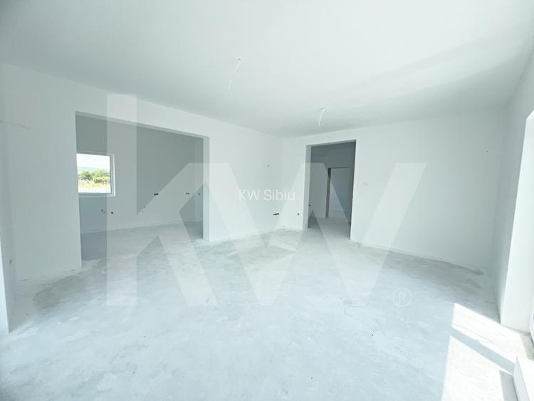 Casa de Vanzare in Cristian, Sibiu - 4 Camere, 2 Terase, Teren 486 - 11