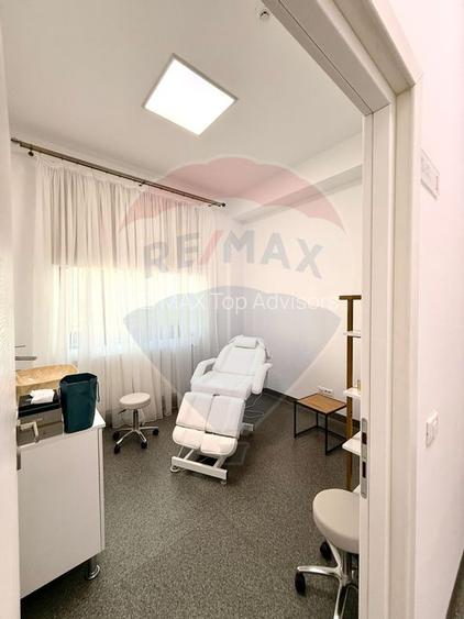 DE INCHIRIAT Spațiu comercial  100mp în zona P-ta Victoriei - 5