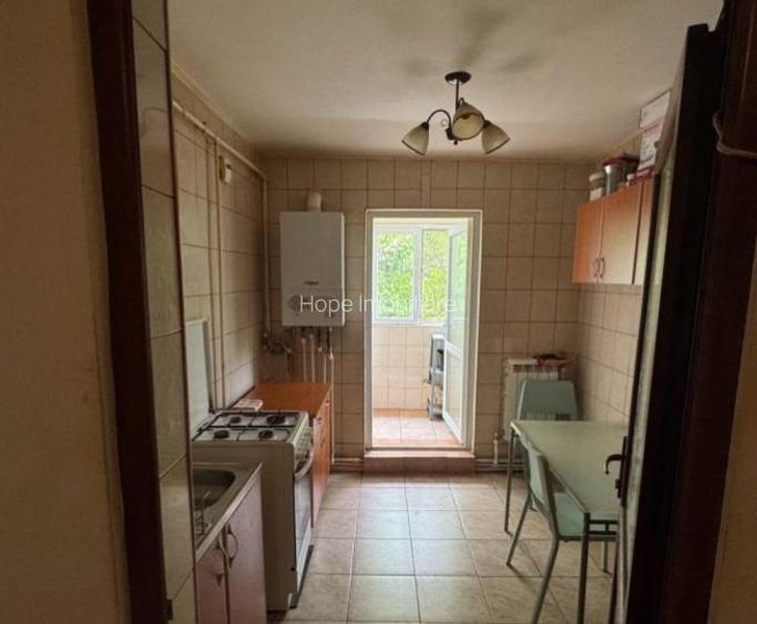 Basarabia - Diham - 3 camere , centrala proprie - 2
