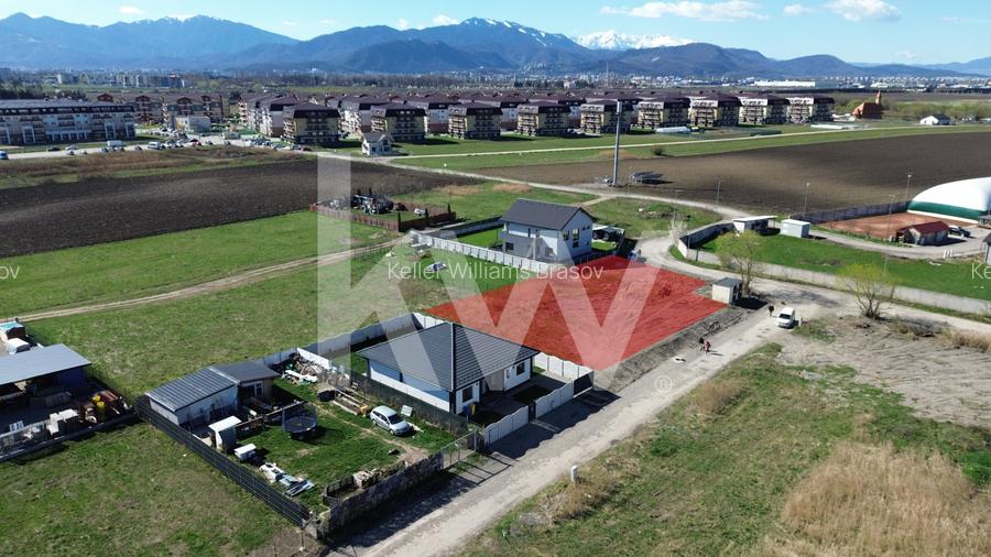 Teren intravilan construibil, utilități complete Str. Cetății - Comision 0 - 4