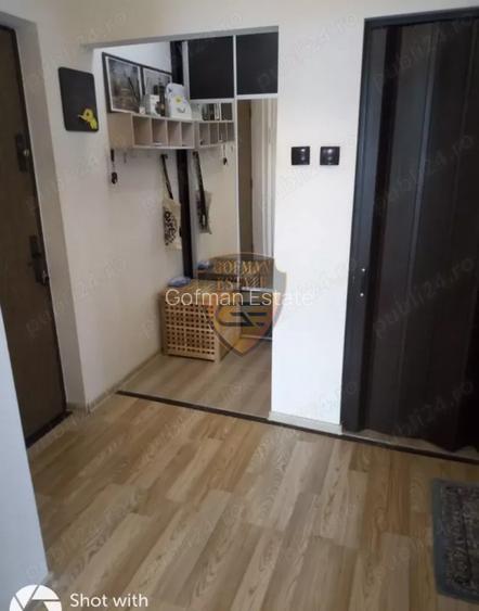 3 camere, Inel II , Bloc BCR Cora Bratianu , 2 bai, 2 balcoane, parcare, gaze AC - 2