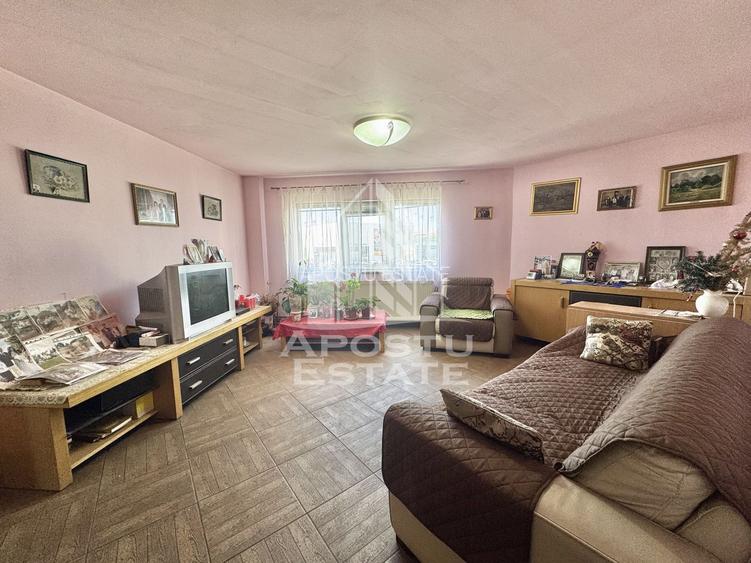 Apartament cu 3 camere si 2 bai la etajul 1 cu centrala zona Soarelui - 5