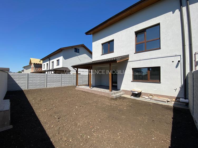 Duplex cu 4 camere si mansarda, direct dezvoltator. Comision 0 - 5