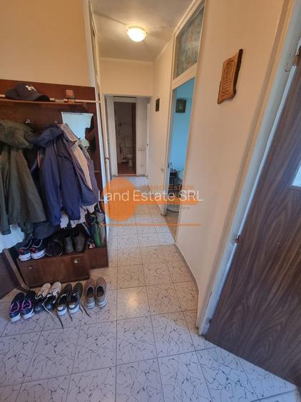 3 Camere la 3 minute Metrou Crangasi- Parc - Bloc Reabilitat - 9