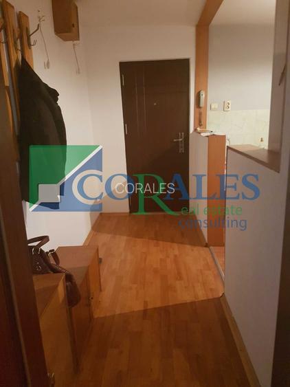 Girocului. Aproape de Mc. Donald s. - 2