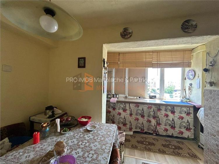 Apartament 3 camere cf1 decomandat zona Centru - 2