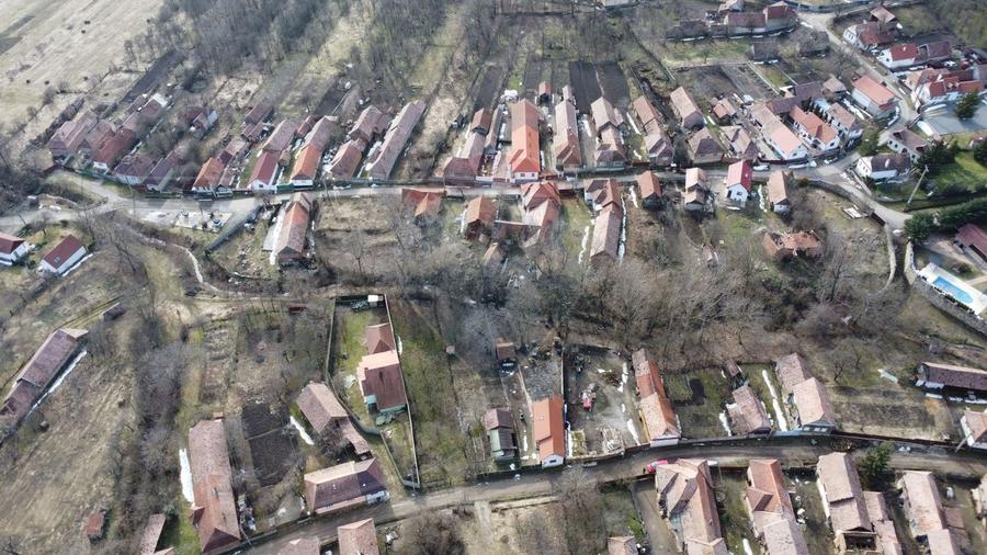 Teren intravilan 1.271 mp – Izvoarele, jud. Alba