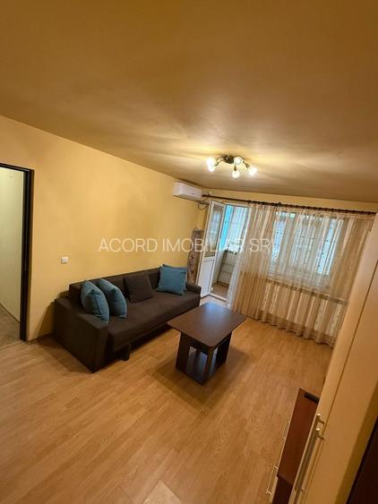 Garsoniera decomandata in Km 4-5, langa scoala 37 - 2